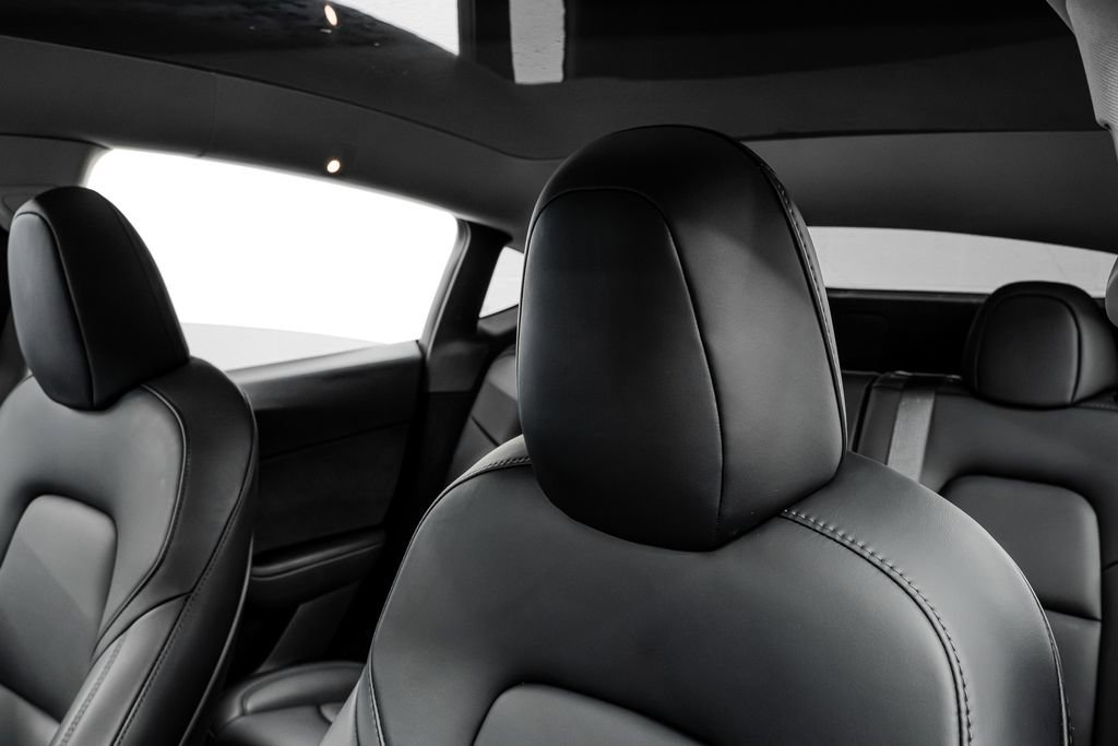 Used 2023 Tesla Model Y Long Range image 36