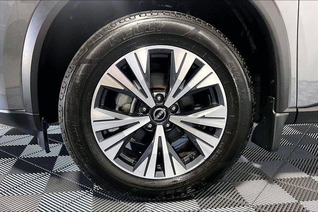 Used 2023 Nissan Rogue SV AWD/4WD image 11