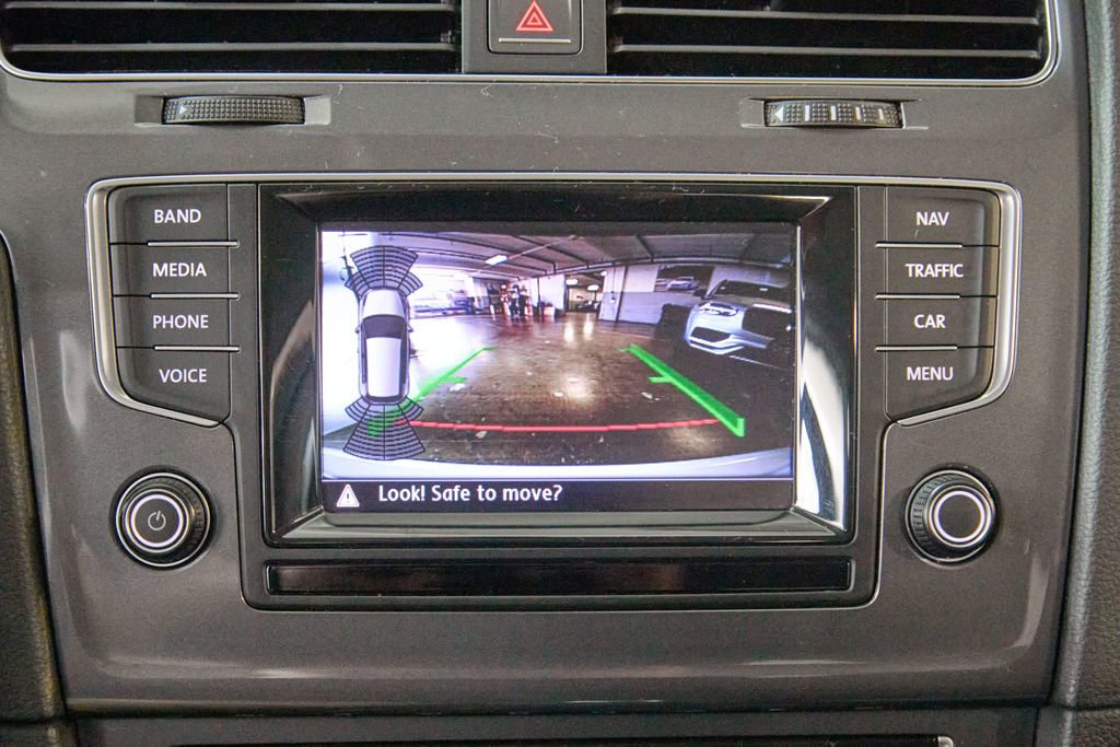 Used 2015 Volkswagen e-Golf Limited Edition image 33