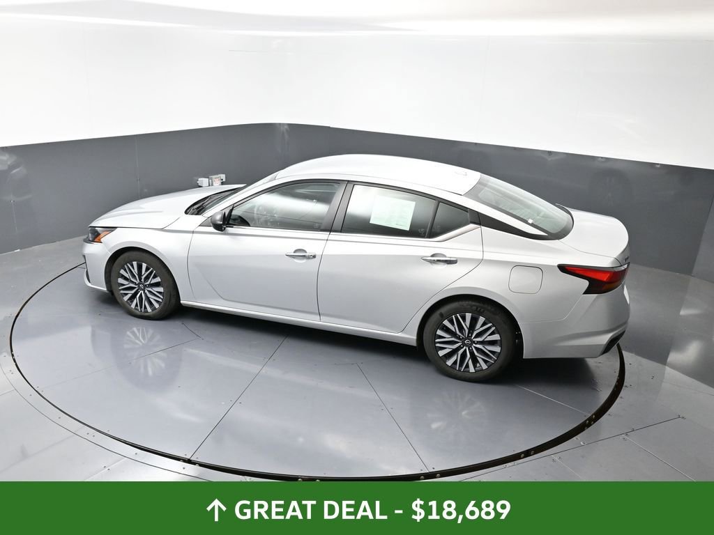 Used 2024 Nissan Altima 2.5 SV image 46