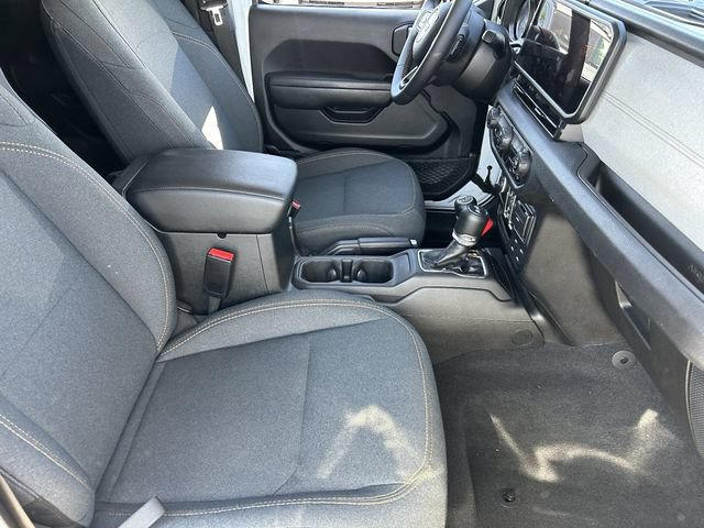 Used 2024 Jeep Wrangler Unlimited Sport AWD/4WD image 12