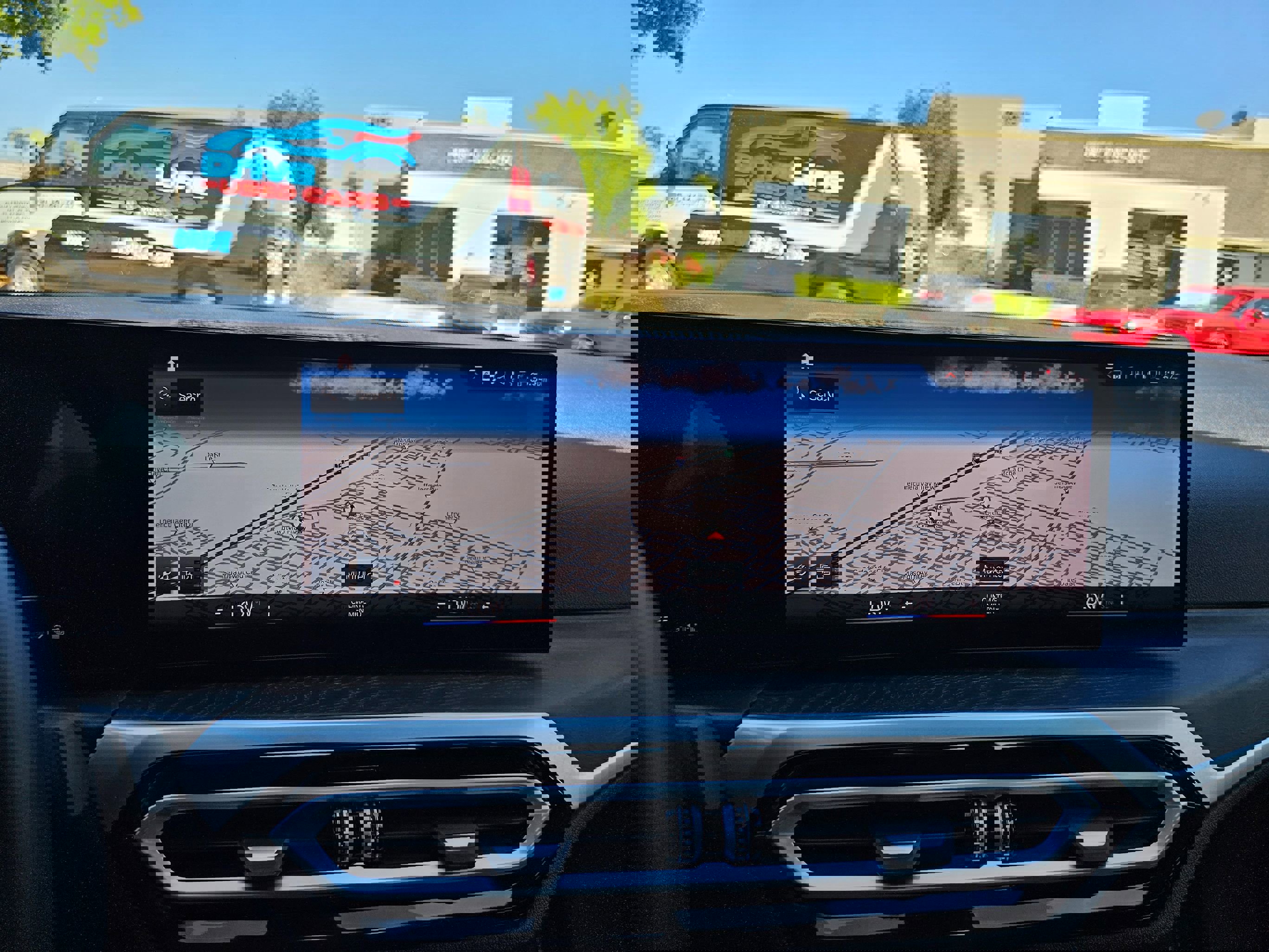 Used 2024 BMW 330e xDrive image 38