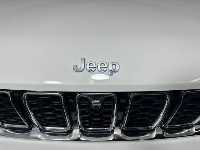 Used 2023 Jeep Grand Cherokee 4WD 4xe w/ Luxury Tech Group II image 9