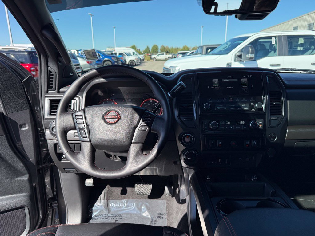 Used 2024 Nissan Titan PRO-4X w/ Pro-4x Convenience Package AWD/4WD image 15
