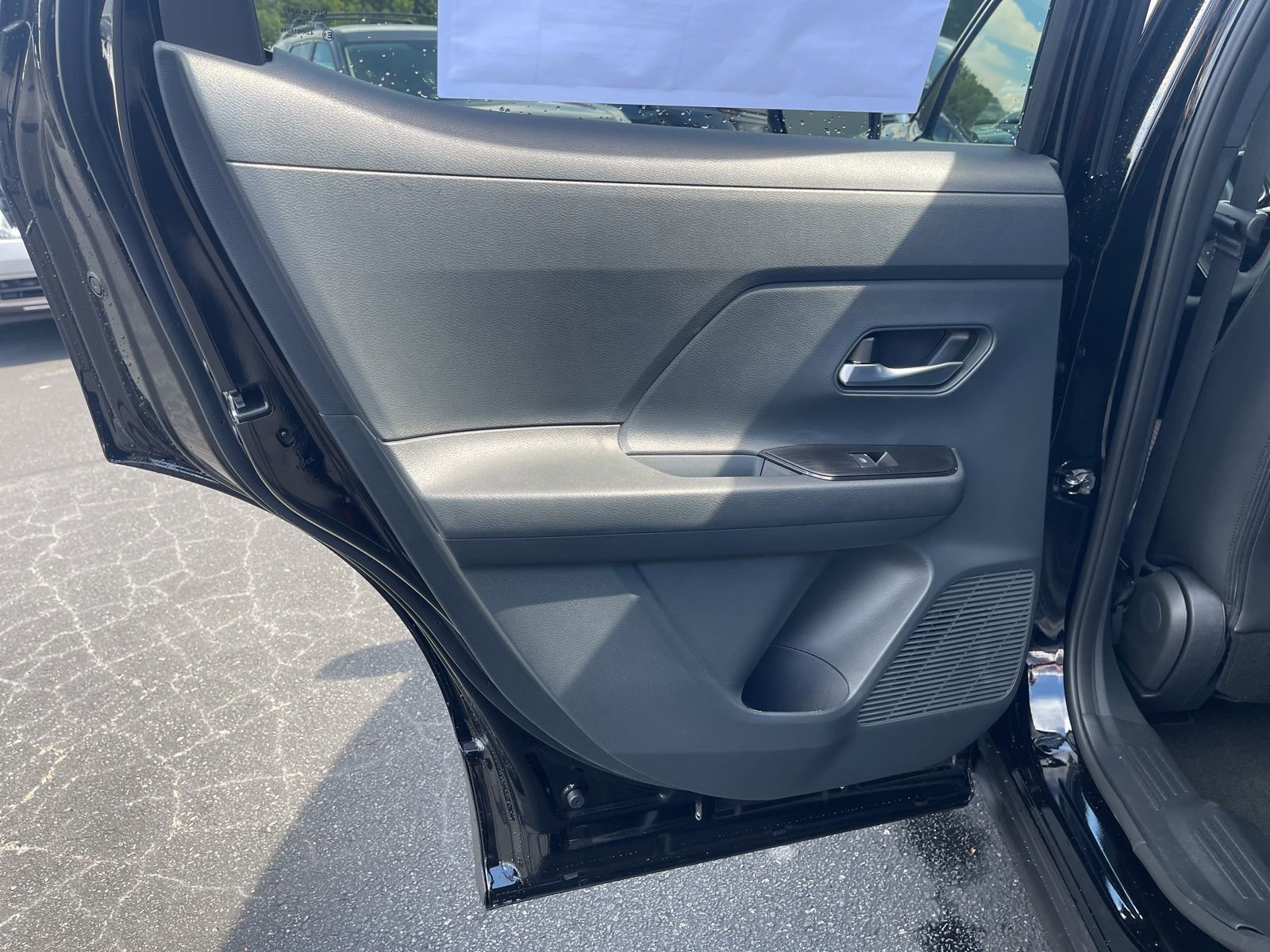 New 2026 Nissan Kicks SR w/ Cold Weather Package image 15