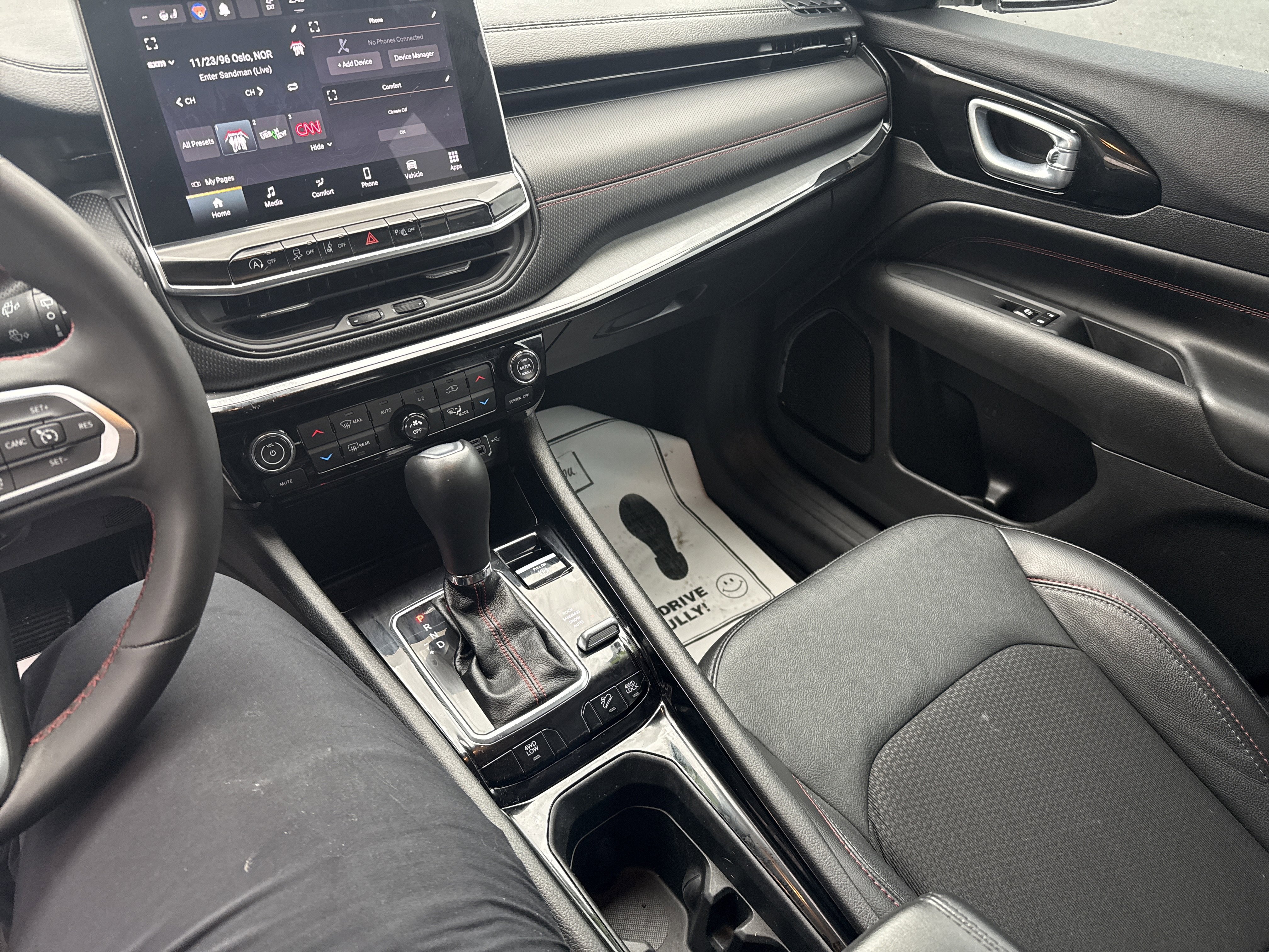 Used 2023 Jeep Compass Trailhawk w/ Trailhawk Convenience Group image 22