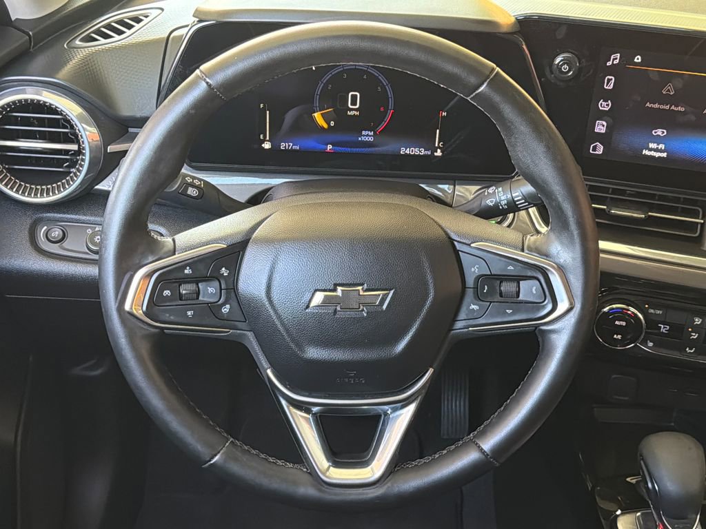 Used 2024 Chevrolet Trax ACTIV w/ Sunroof Package image 4