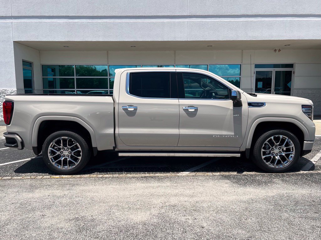 New 2026 GMC Sierra 1500 Denali w/ Denali Reserve Package AWD/4WD image 3