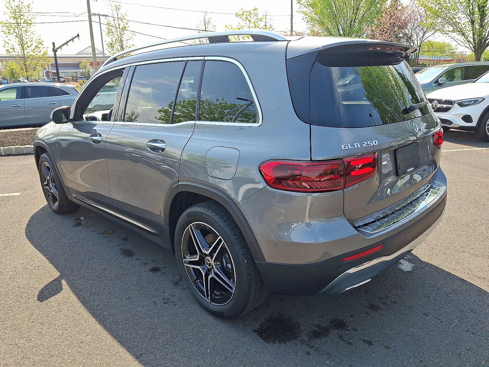 New 2026 Mercedes-Benz GLB 250 4MATIC image 4