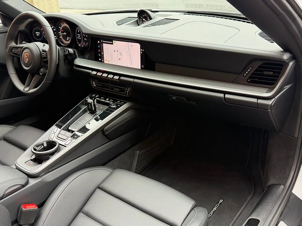 Certified 2024 Porsche 911 Targa 4S image 23