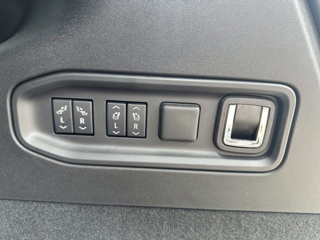 New 2026 Cadillac Vistiq Sport w/ LPO, Floor Liner Package image 40