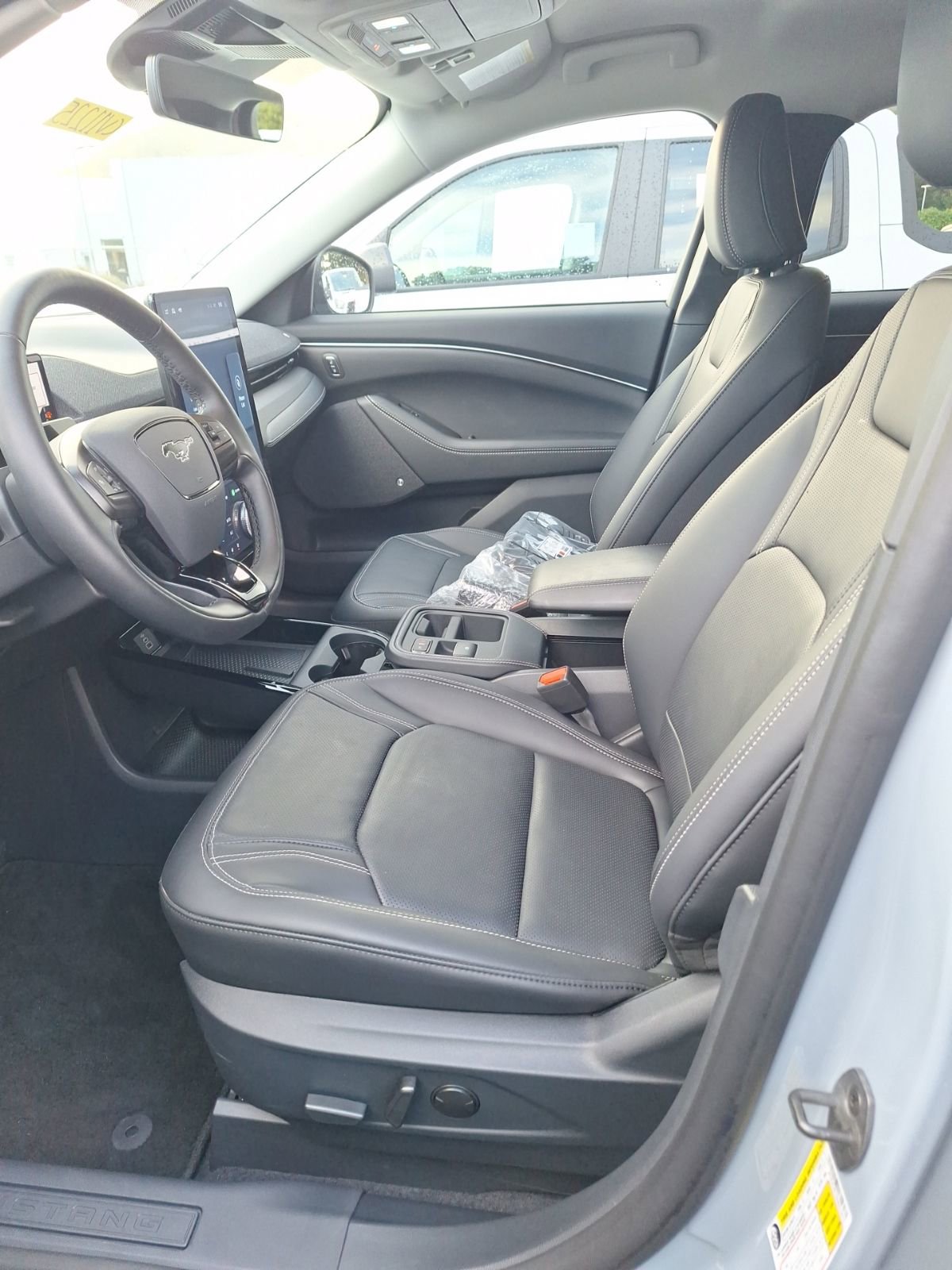 Used 2025 Ford Mustang Mach-E Premium RWD image 9