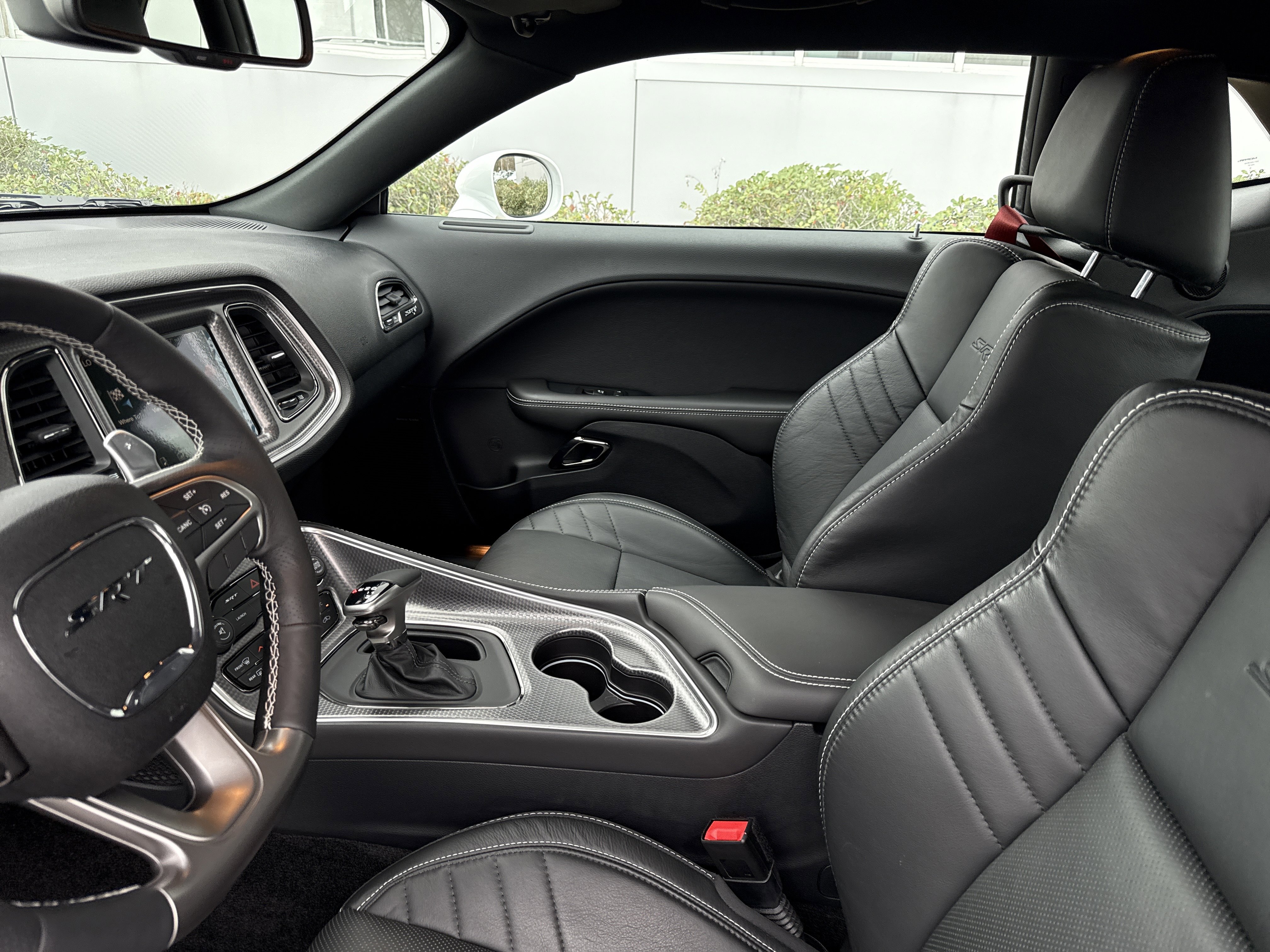 Used 2015 Dodge Challenger SRT Hellcat image 30