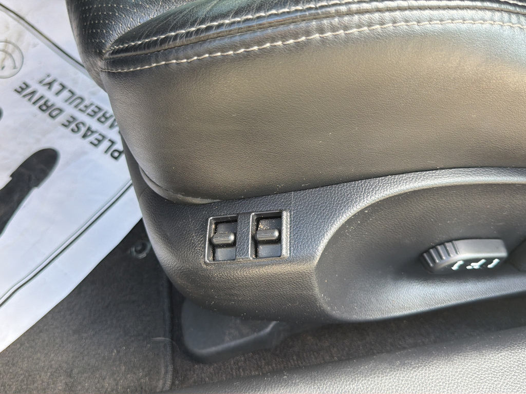 Used 2009 INFINITI G37 Journey w/ Premium Pkg RWD image 23