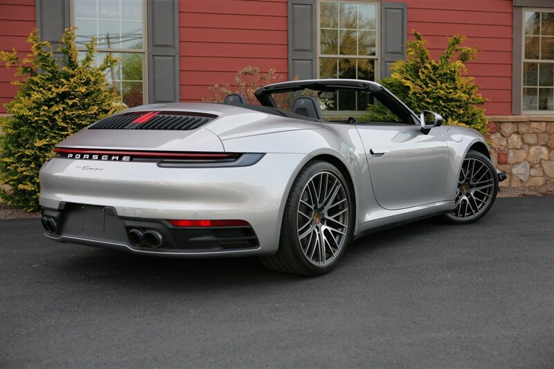 Used 2024 Porsche 911 Carrera w/ Premium Package RWD image 15