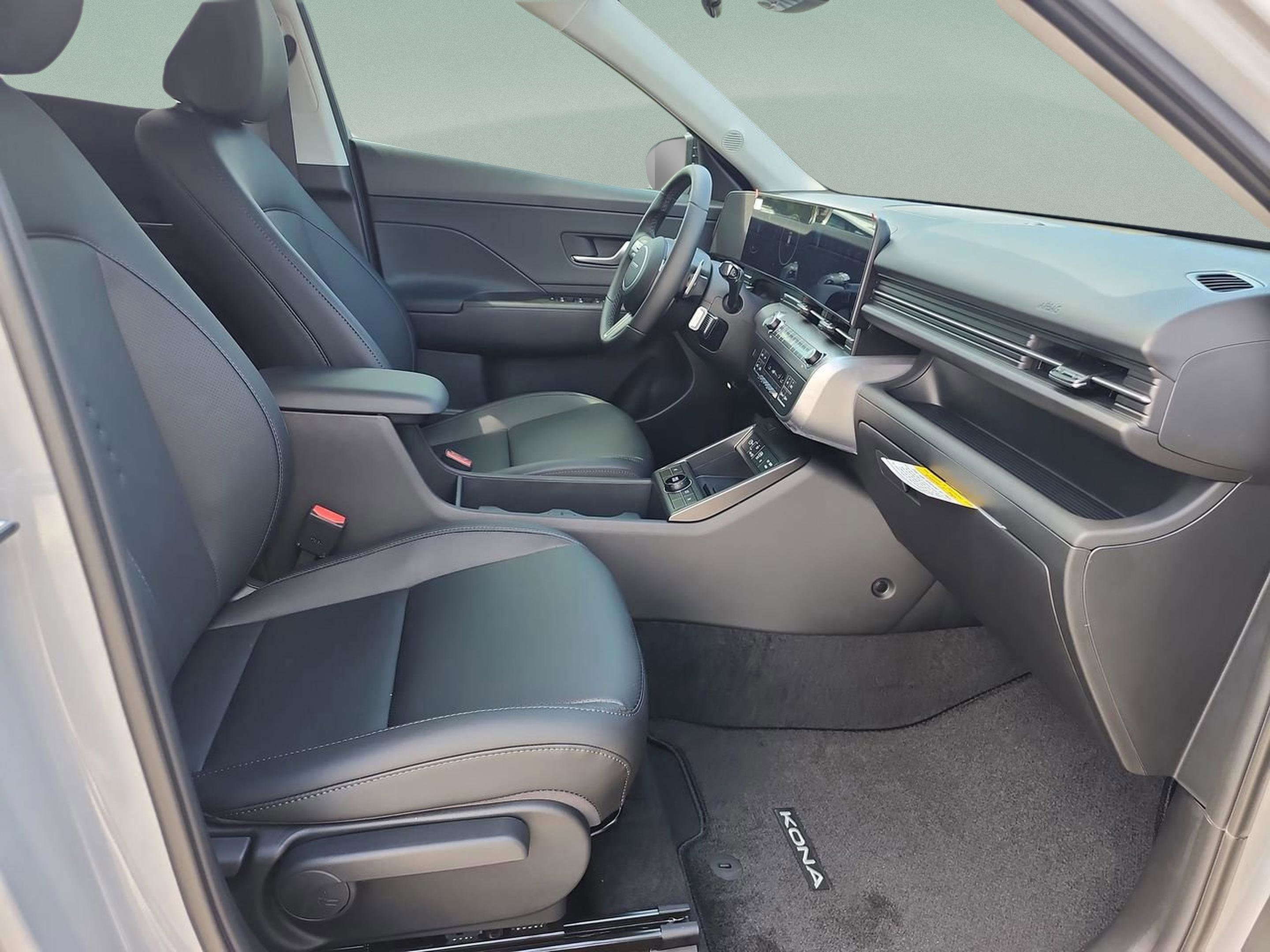 Used 2026 Hyundai Kona SEL Premium FWD image 18