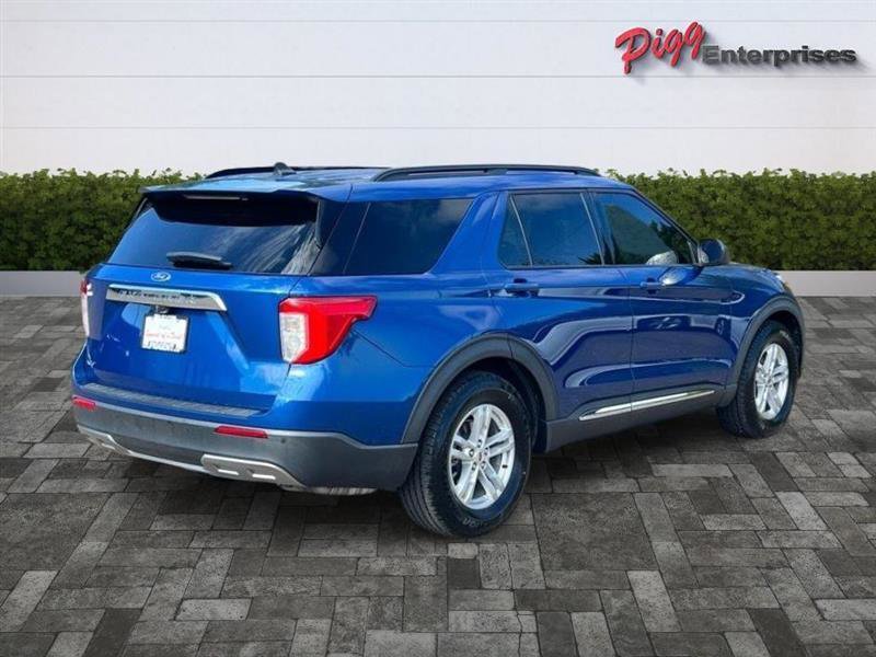 Used 2021 Ford Explorer XLT w/ Equipment Group 202A RWD image 8