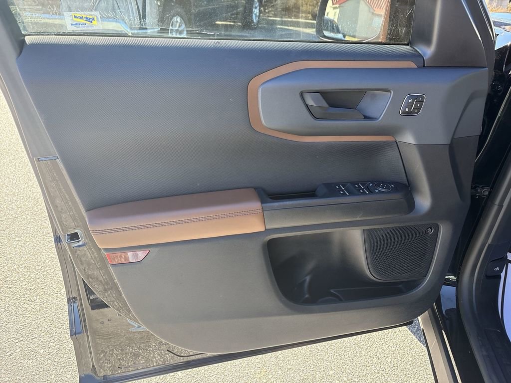 Used 2023 Ford Bronco Sport Outer Banks w/ Tech Package image 24