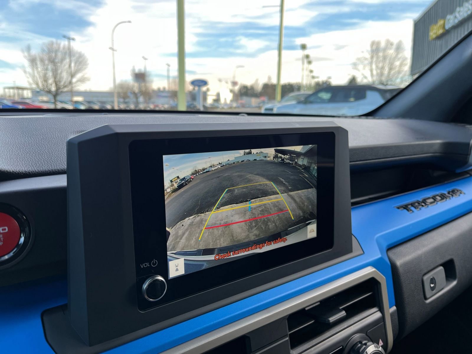 Used 2025 Toyota Tacoma TRD Off-Road image 18