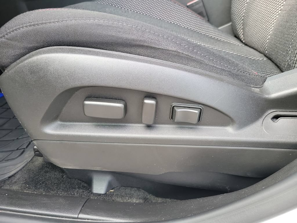 Used 2017 Chevrolet Equinox LT w/ Convenience Package FWD image 19