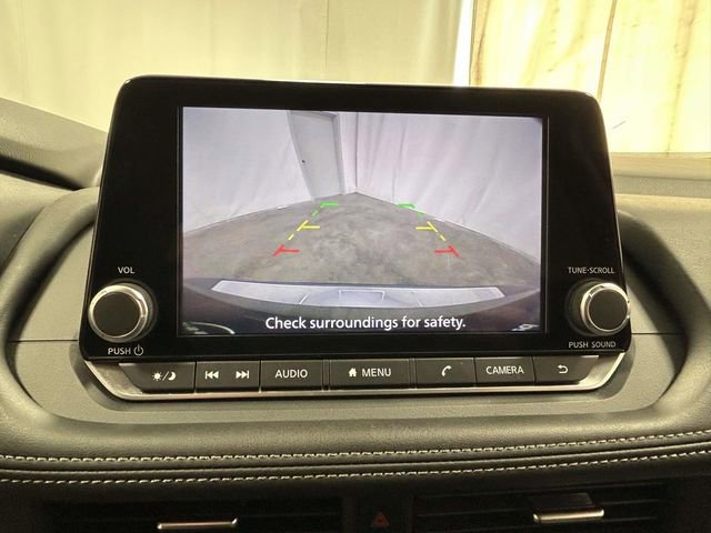 Used 2024 Nissan Rogue SV image 16