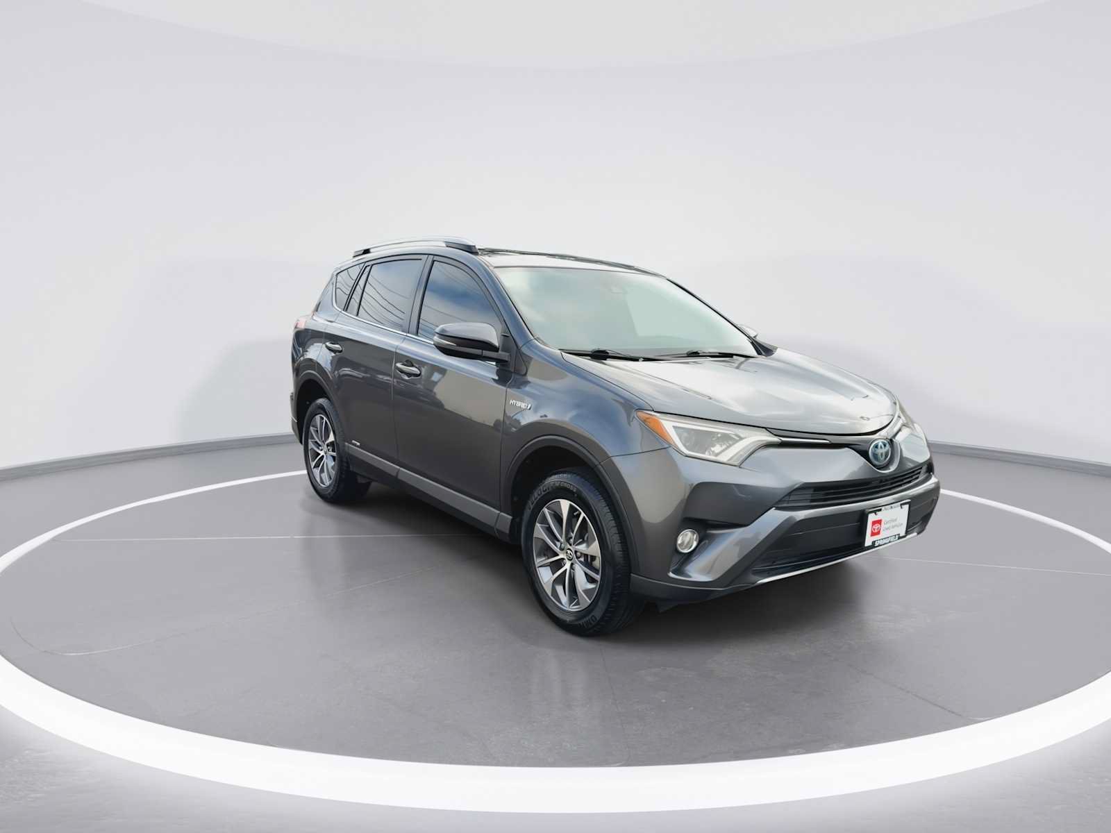 Certified 2018 Toyota RAV4 XLE w/ Carpet Mat Package AWD/4WD image 2
