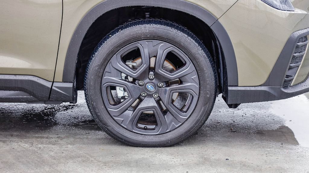 Used 2023 Subaru Ascent Onyx Edition image 11