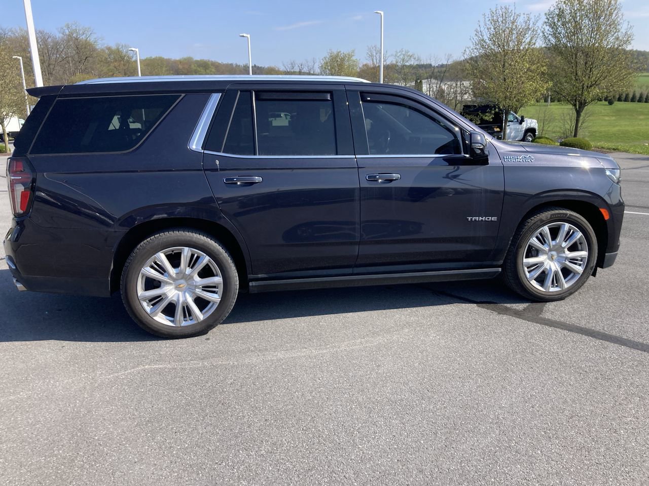 Used 2022 Chevrolet Tahoe High Country AWD/4WD image 8