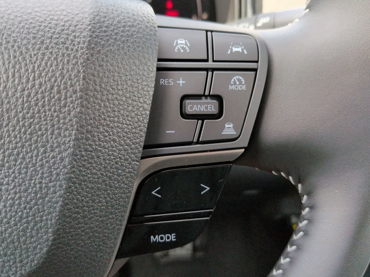 New 2026 Toyota Camry Hybrid FWD image 23