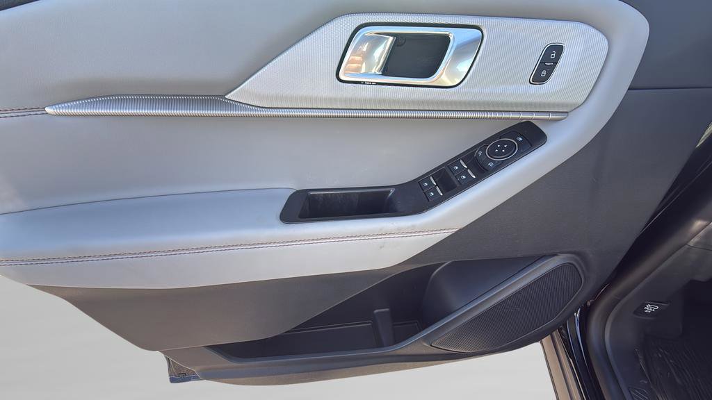 New 2026 Ford Explorer Active image 17