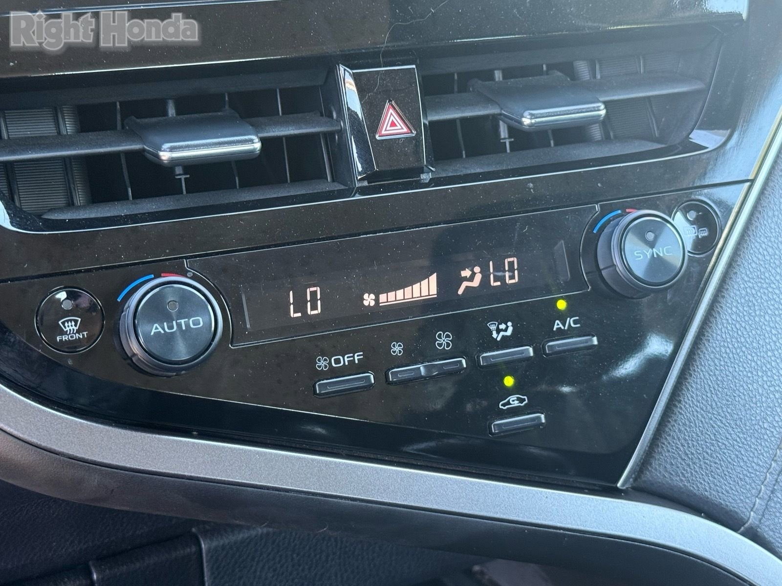 Used 2023 Toyota Camry XSE image 23