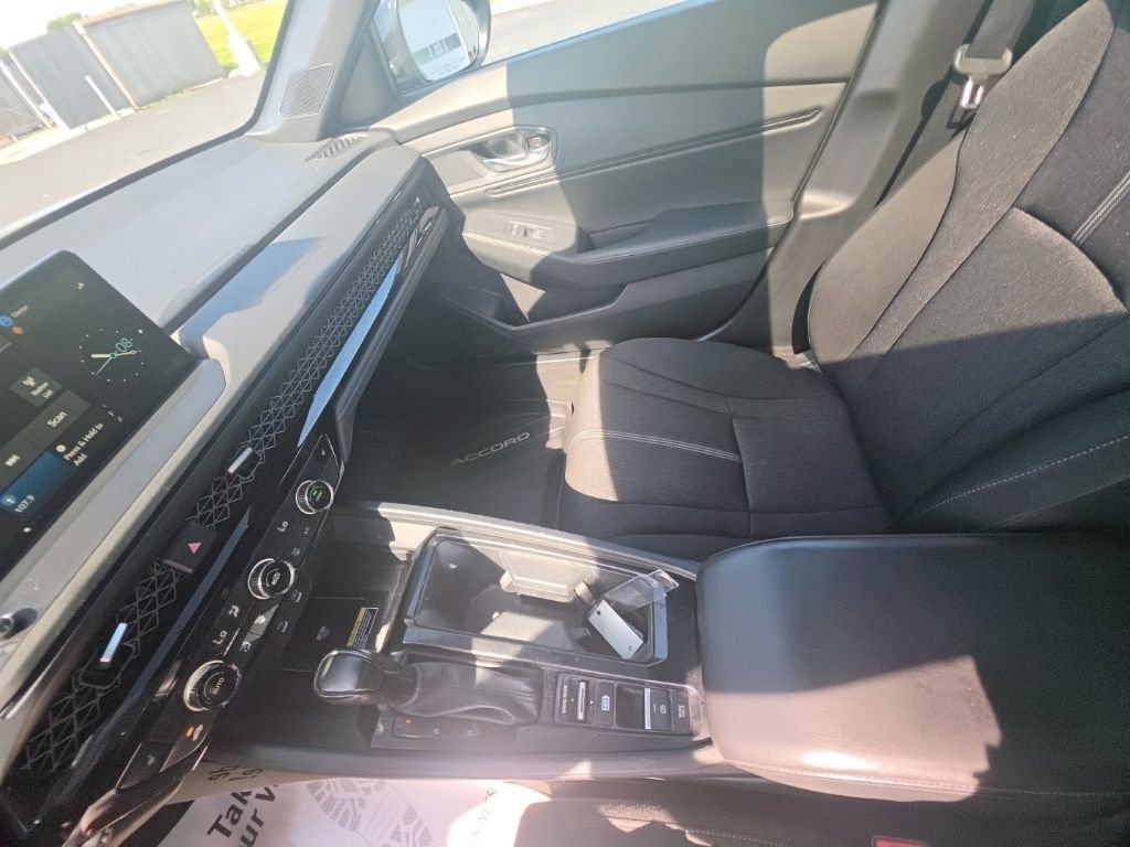 Certified 2025 Honda Accord Sport image 25