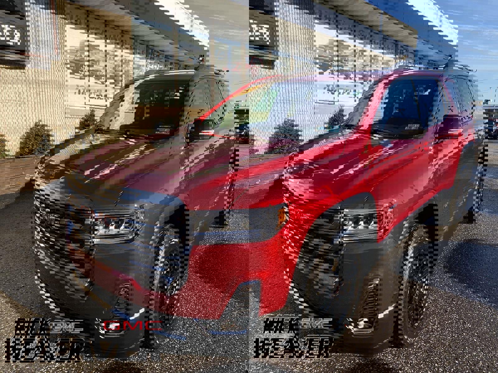 Used 2023 GMC Acadia AT4 image 1
