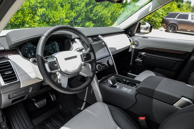 New 2026 Land Rover Discovery Dynamic SE AWD/4WD image 3