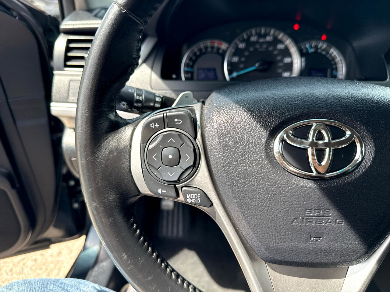 Used 2014 Toyota Camry SE image 17