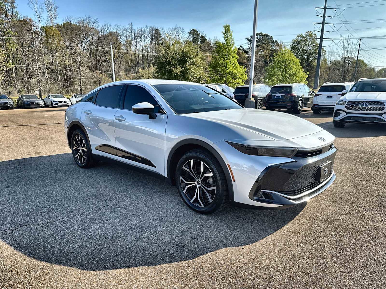 Used 2023 Toyota Crown XLE image 11