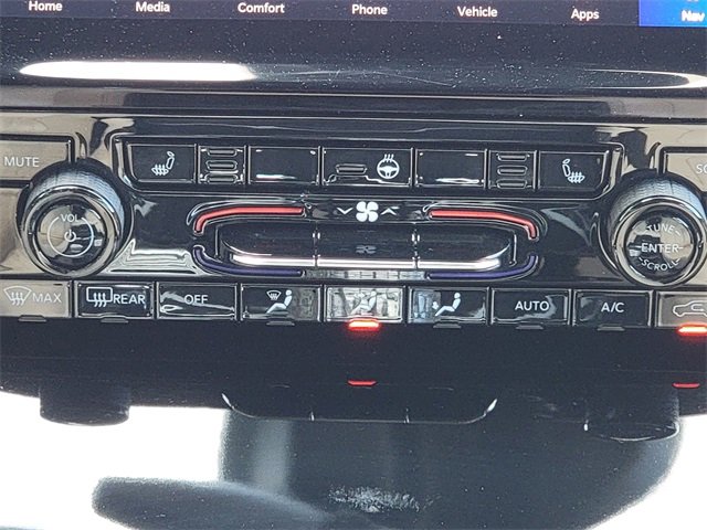 Certified 2024 Jeep Grand Cherokee Limited image 29