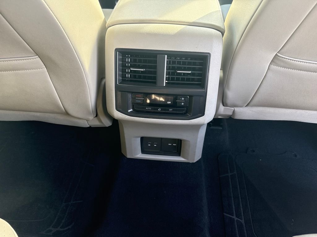 Used 2021 Volkswagen Atlas SE w/ Panoramic Sunroof Package image 56