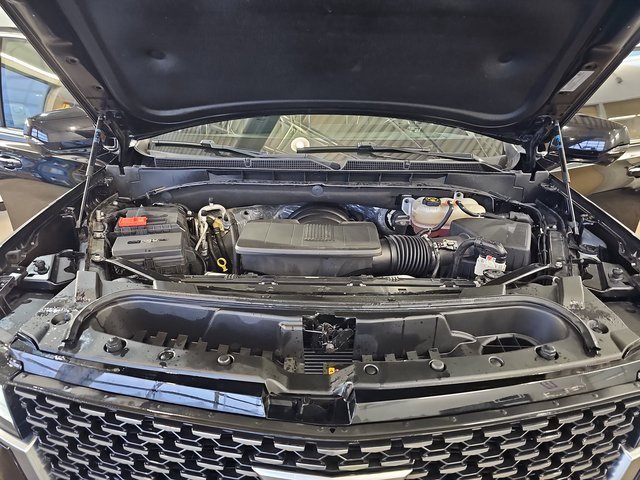 Used 2022 Cadillac Escalade Premium Luxury w/ LPO, Floor Liner Package image 35