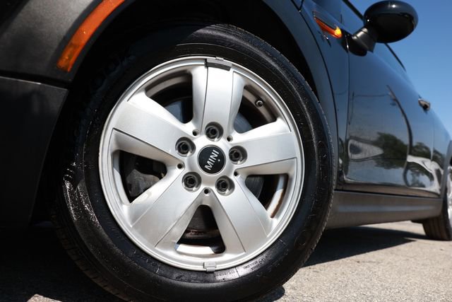 Used 2019 MINI Cooper 2-Door Hardtop image 33