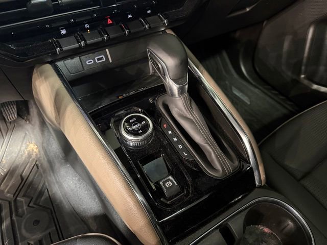 Used 2024 GMC Canyon Denali AWD/4WD image 19