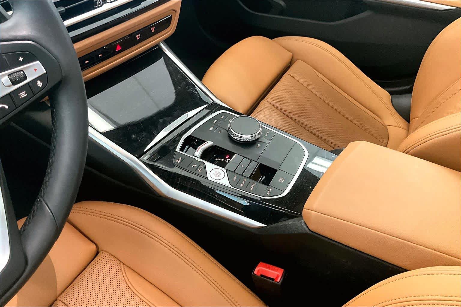 Used 2024 BMW 330i Sedan w/ Convenience Package RWD image 14