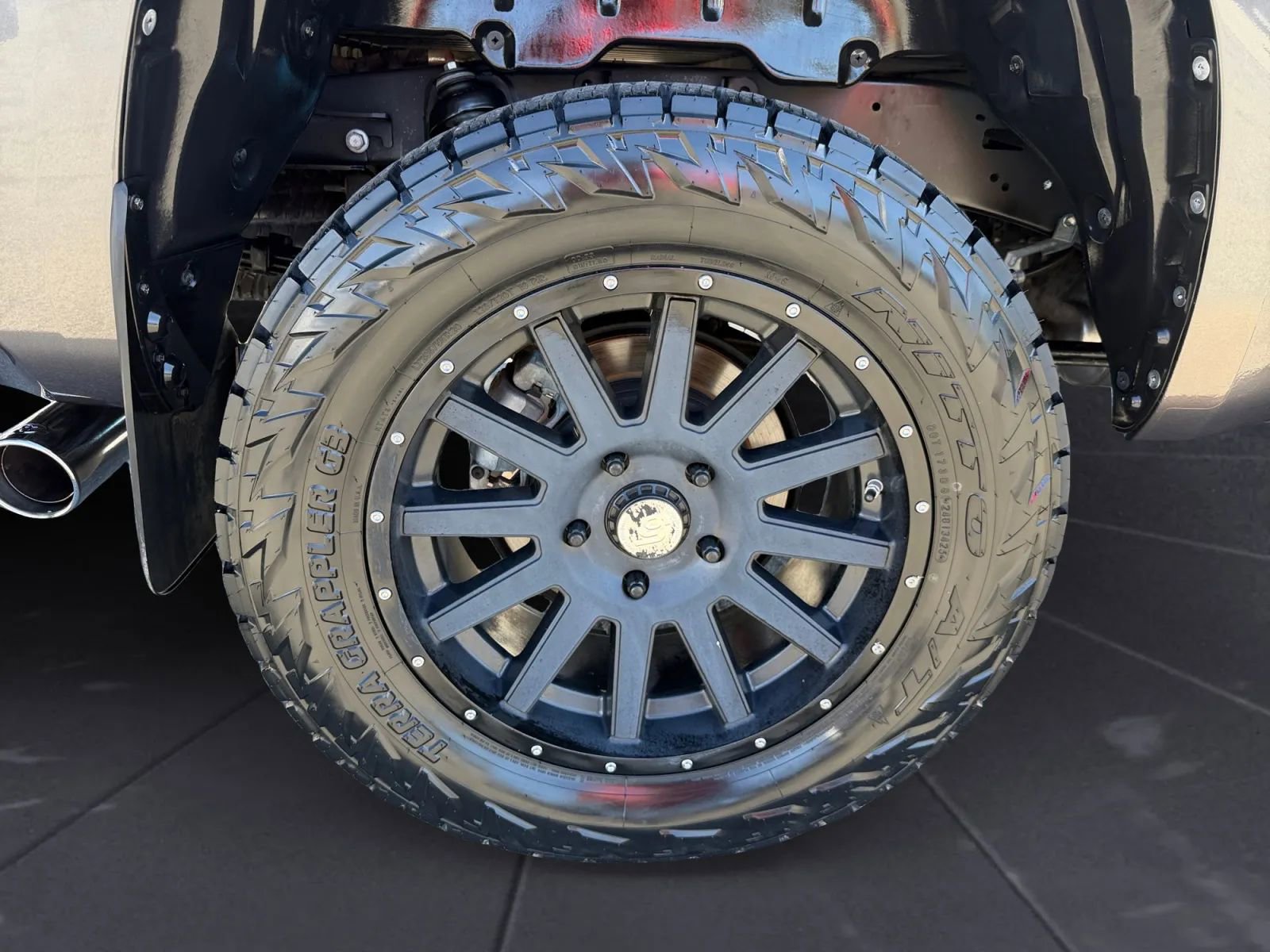 Used 2016 Toyota Tundra Limited w/ Limited Premium Package AWD/4WD image 33