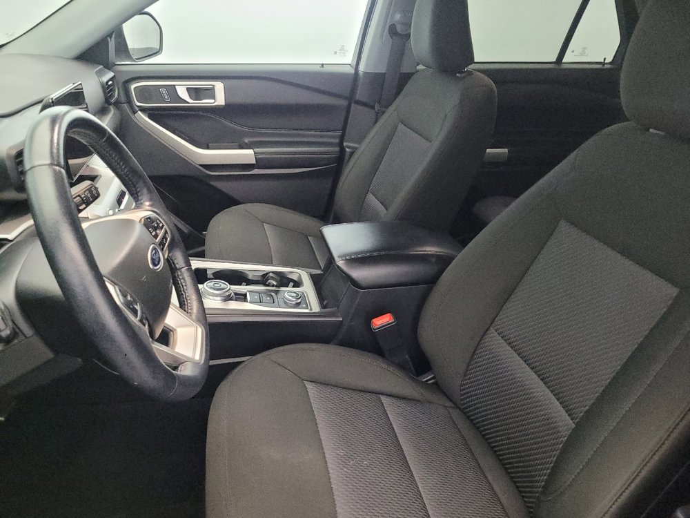 Used 2022 Ford Explorer XLT image 17