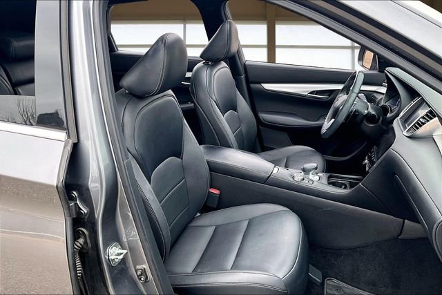 Used 2021 INFINITI QX50 Luxe w/ Appearance Package image 7