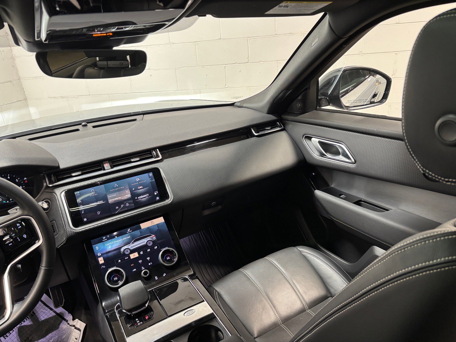 Used 2023 Land Rover Range Rover Velar R-Dynamic S AWD/4WD image 37