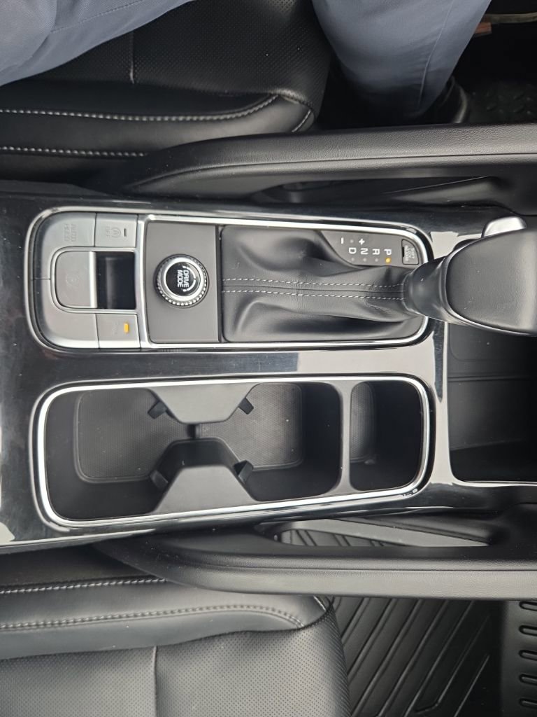 Used 2024 Kia Telluride S image 20