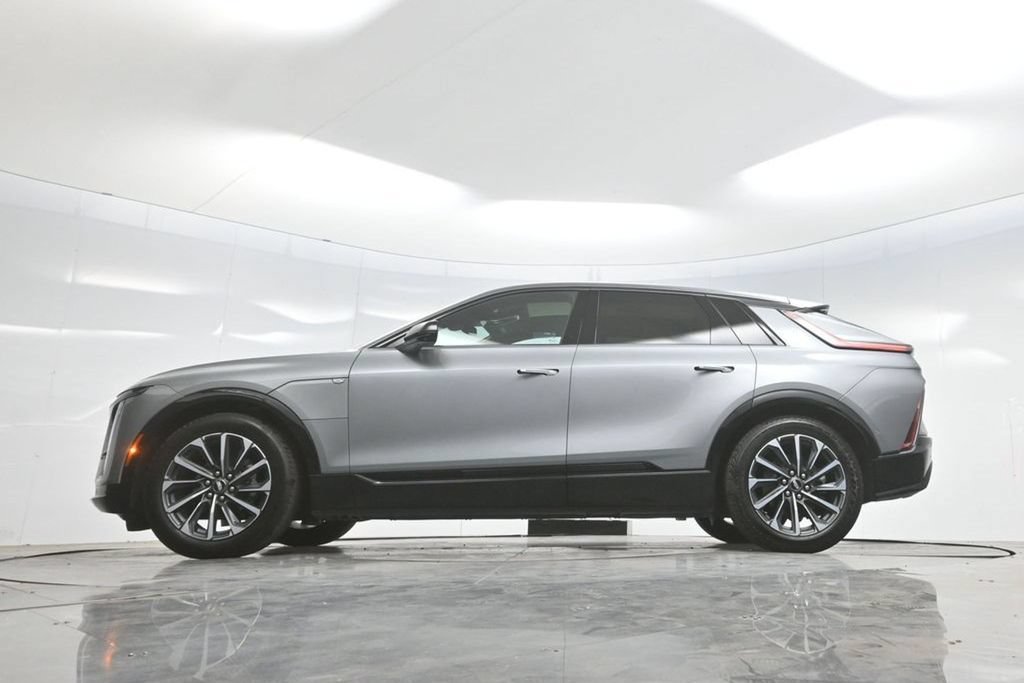 Used 2024 Cadillac Lyriq Sport RWD image 63