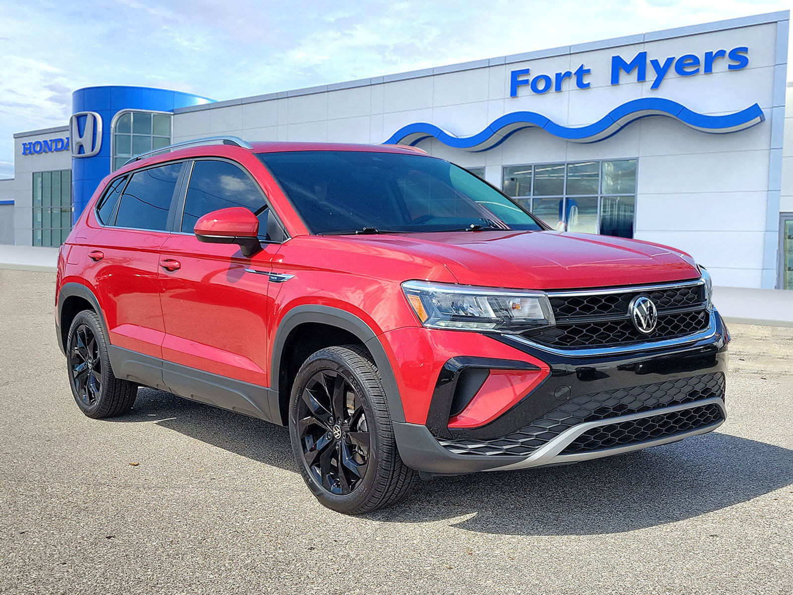 Used 2024 Volkswagen Taos SE