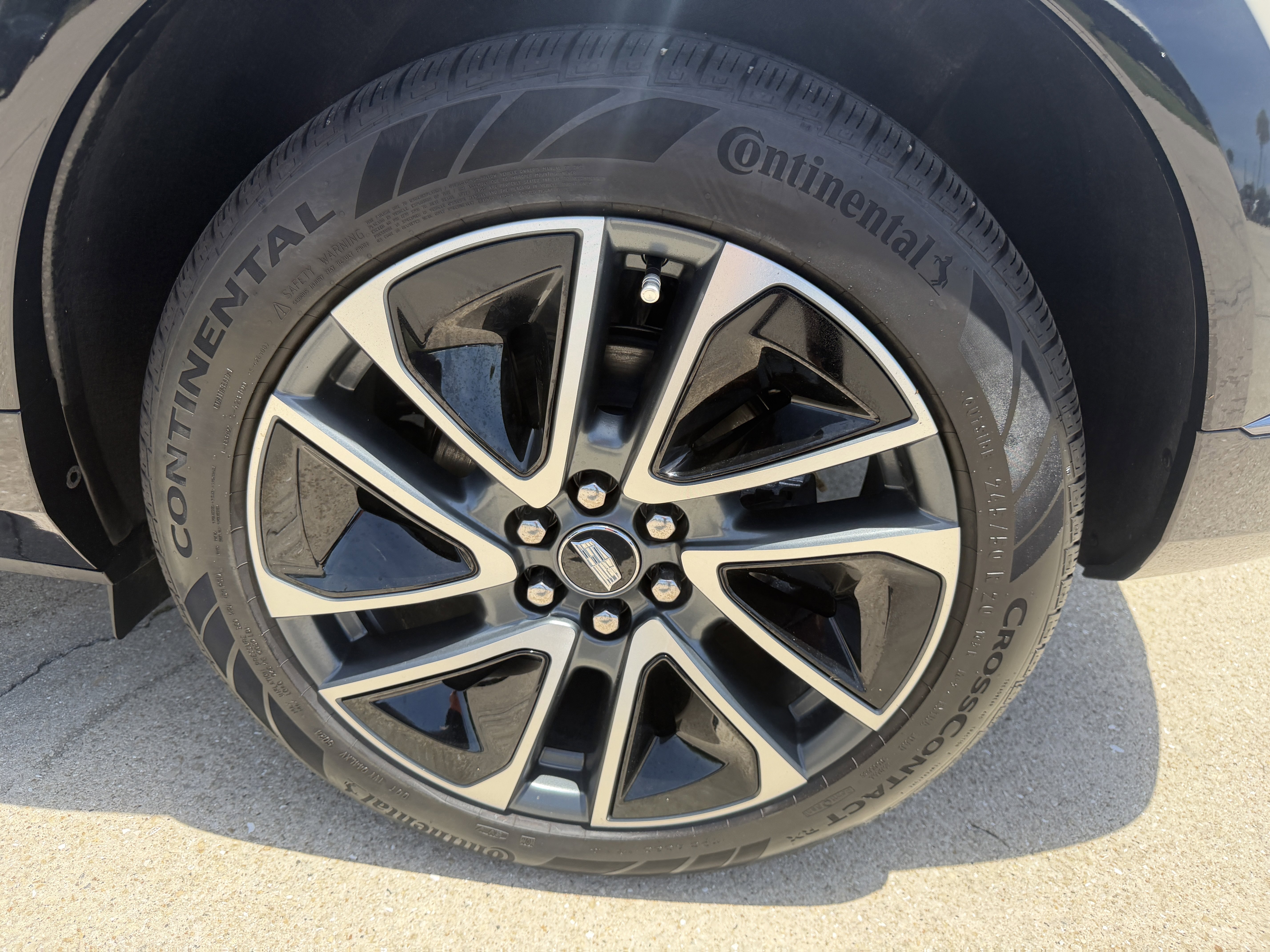 Certified 2025 Cadillac Optiq Sport 1 AWD/4WD image 31